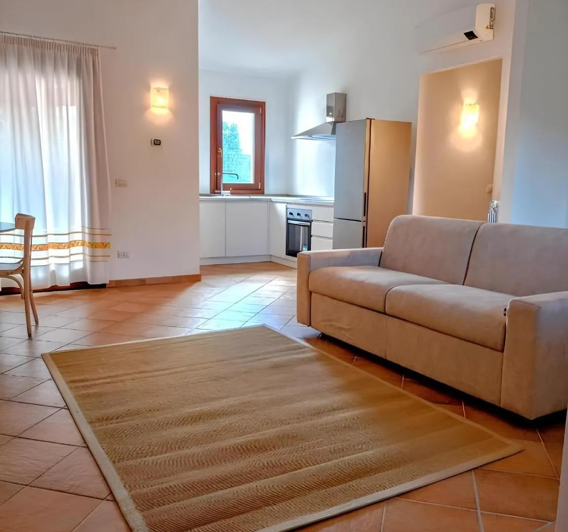 Melaffitto Bilocale Arzachena Lägenhet
